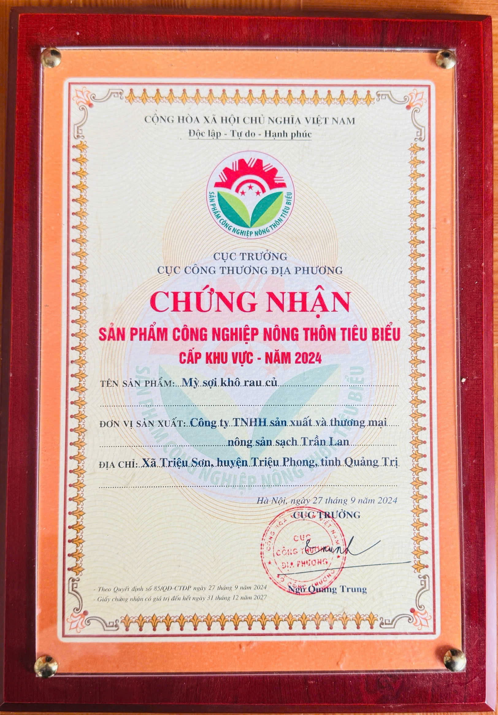Giải thưởng và chứng nhận Trần Lan